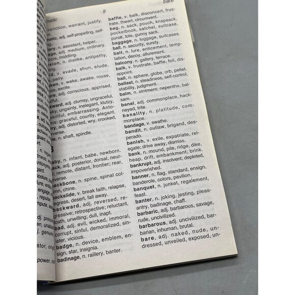 Thesaurus book Large print copyright 2014 Kappa books ENGLISH 194 PG READ - Picture 5 of 5